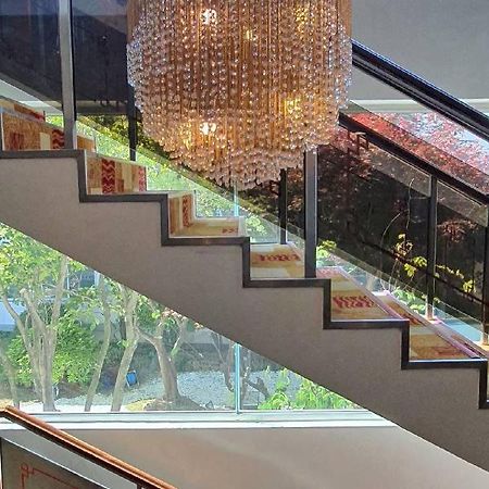 Admiral Hotel Кодже Экстерьер фото