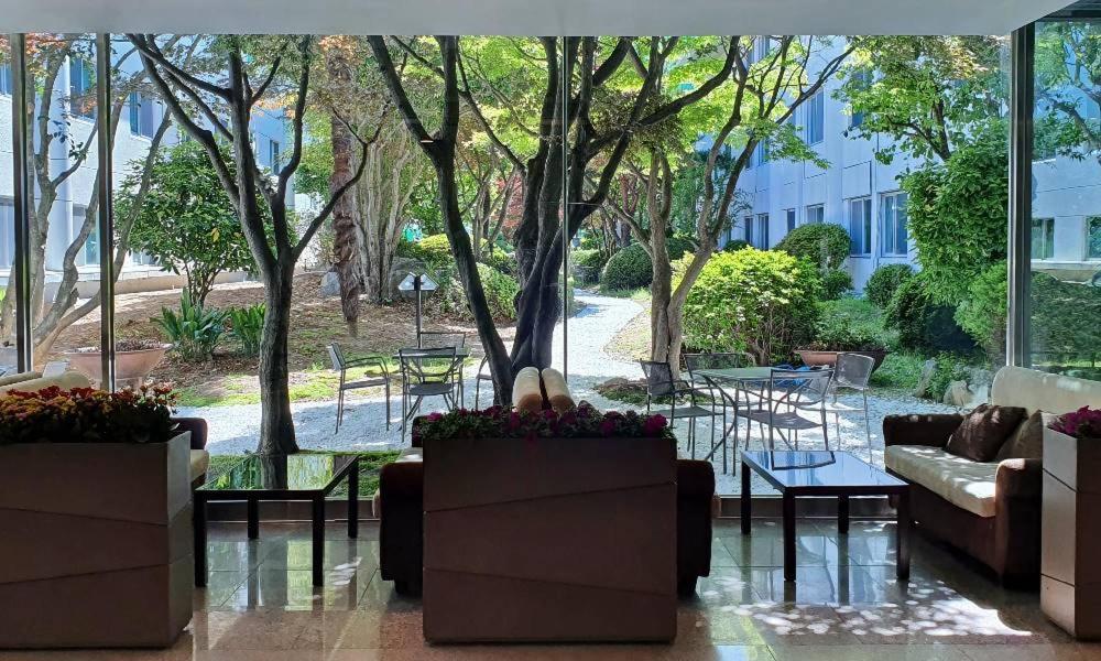 Admiral Hotel Кодже Экстерьер фото