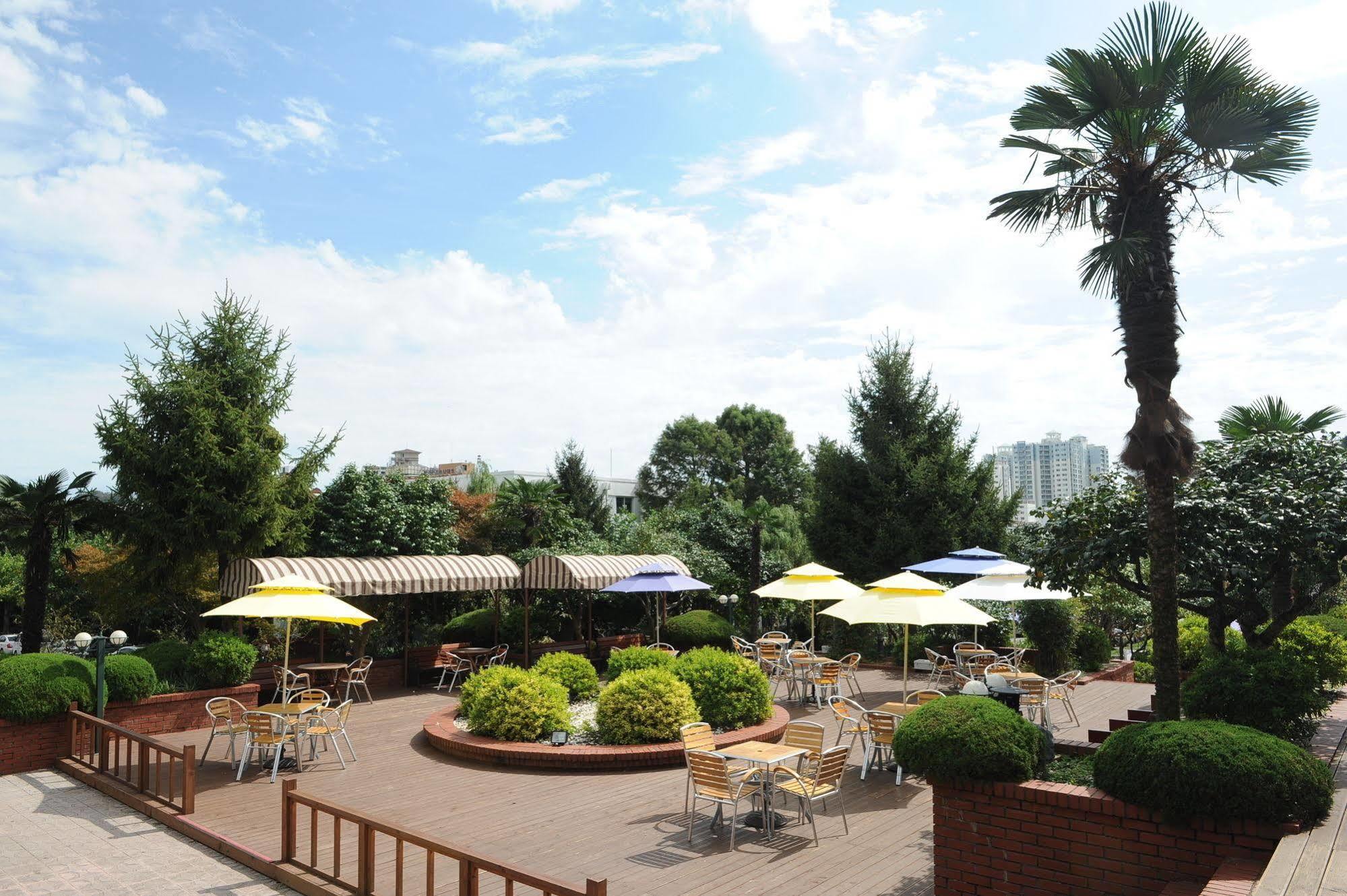 Admiral Hotel Кодже Экстерьер фото